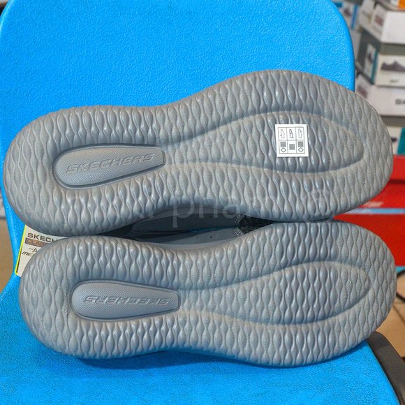 Brand new Skechers Men's Delson shoes - Picture 6 of 6